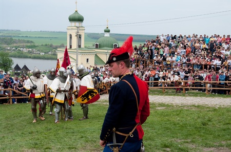 судимо чесно..."більш менш"
